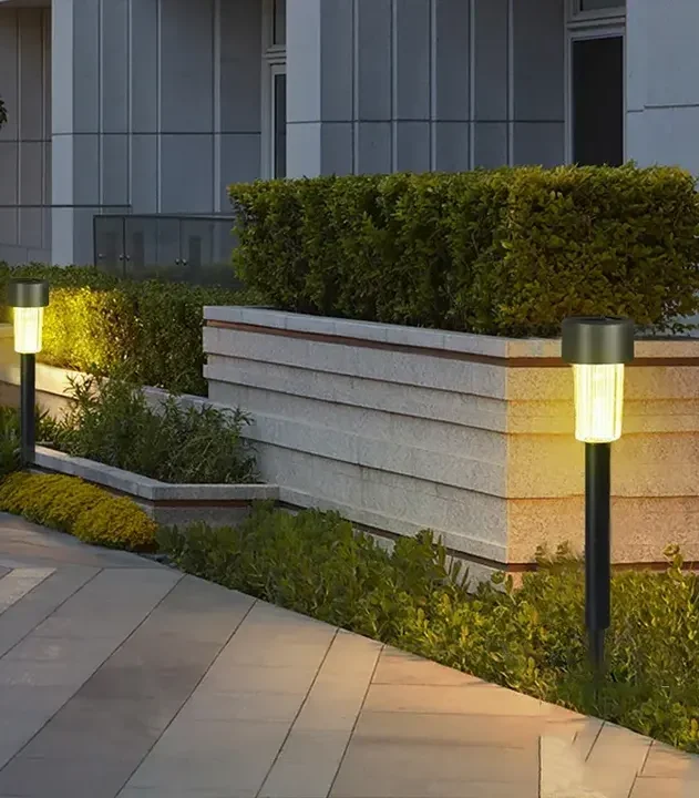 plastika led lampa sa ugradjenom baterijom euroshop