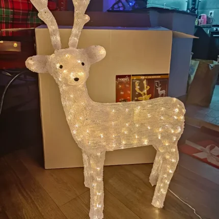 Irvas za dvorište dekor daje svečan ulaz i naglašava stazu uz konstantnu LED svetlost