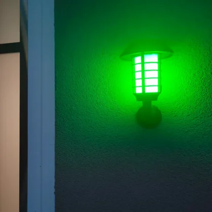 Lampion solarna lampa 5u1 pruža višestruke režime rada i praktičnu upotrebu