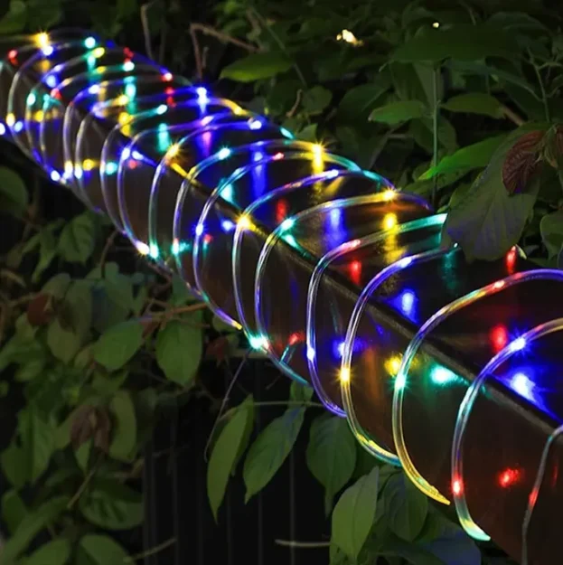 LED sijalice u crevu šarene 20m savršene su za unutrašnju i spoljašnju dekoraciju
