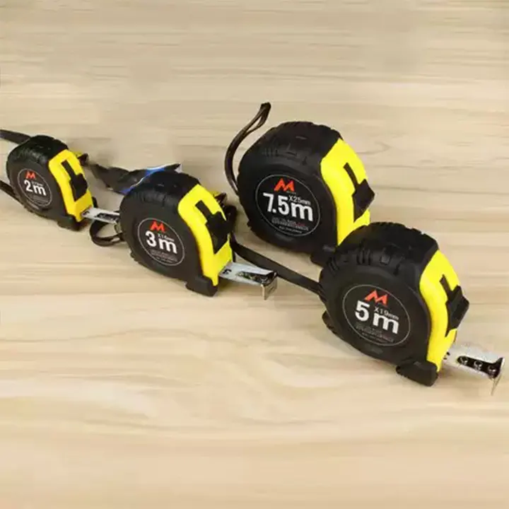 Magnetni vrh merne trake 19mm omogućava merenje jednom rukom