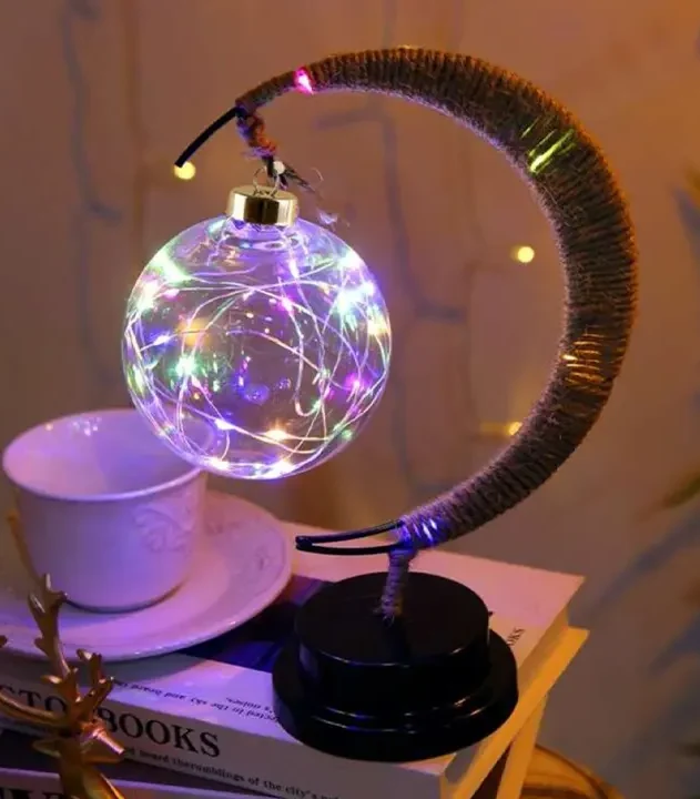 Noćna ukrasna RGB lampa u obliku meseca savršena je za spavaće i dnevne sobe