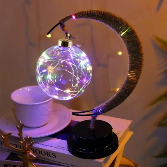 Noćna ukrasna RGB lampa u obliku meseca savršena je za spavaće i dnevne sobe