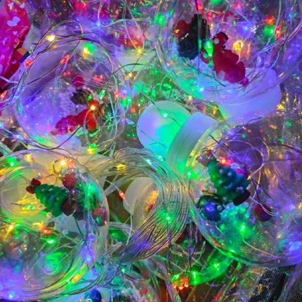 Novogodišnje kugle sa LED dekoracijom unose luksuz i prazničnu toplinu