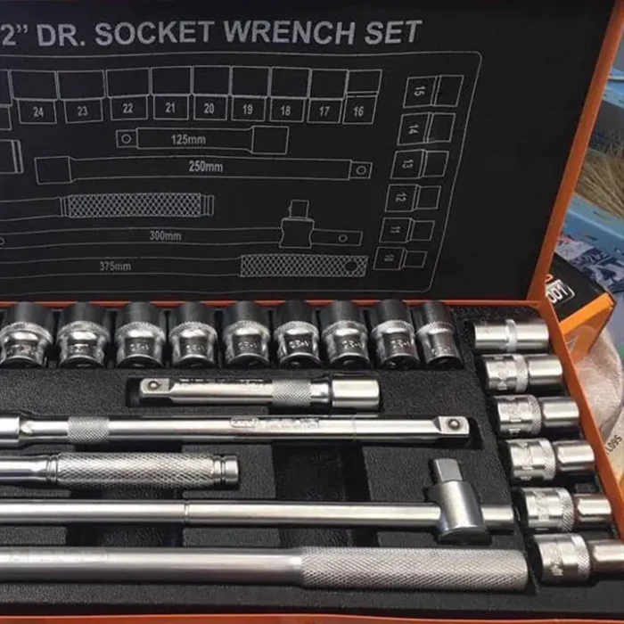 Set gedora 10-32 uključuje kvalitetne nasadne ključeve