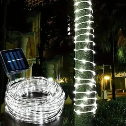 Solarne sijalice u crevu 10m bela donose eleganciju i ekonomično osvetljenje