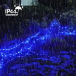 Solarni LED niz plava boja u crevu 10m unosi intenzivan i jasan sjaj