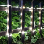 Spoljna solarna LED rasveta bela u crevu 10m pogodna je za sve vremenske uslove