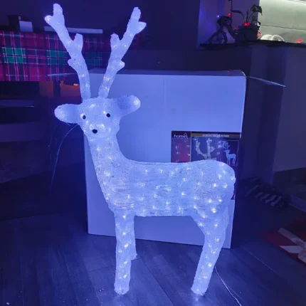 Svetleći novogodišnji irvas 200LED u akrilu ističe praznični ambijent uz stabilno, efikasno LED osvetljenje