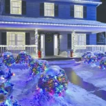 Ukrasno osvetljenje za praznike u obliku šarene mreže pruža magičan efekat