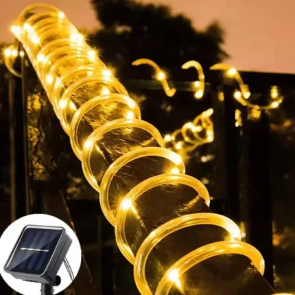 Žute solarne lampice u crevu dužine 10 metara rade na solarnu energiju