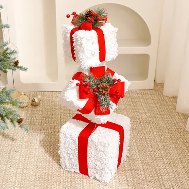 Novogodišnje kutije sa LED sijalicama crveno bele unose svetlost, toplinu i praznični sjaj u svaki dom