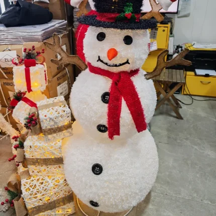 Osvetljeni sneško belić dekoracija za dom i kancelariju, toplo belo svetlo i veseli detalji