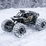 Auto na daljinski sa kamerom za decu u dvorištu