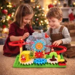 Božićni set sa točkom za decu sa rotirajućim elementima i figuricama