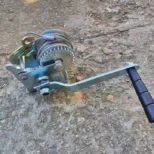 Ručno vitlo sa sajlom čekrk 600lb 270kg za povlačenje tereta