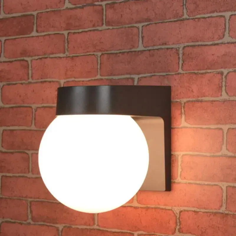 Crna Fasadna Lampa 1 Crna fasadna lampa