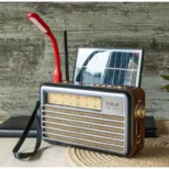 Solarni radio sa svetlom